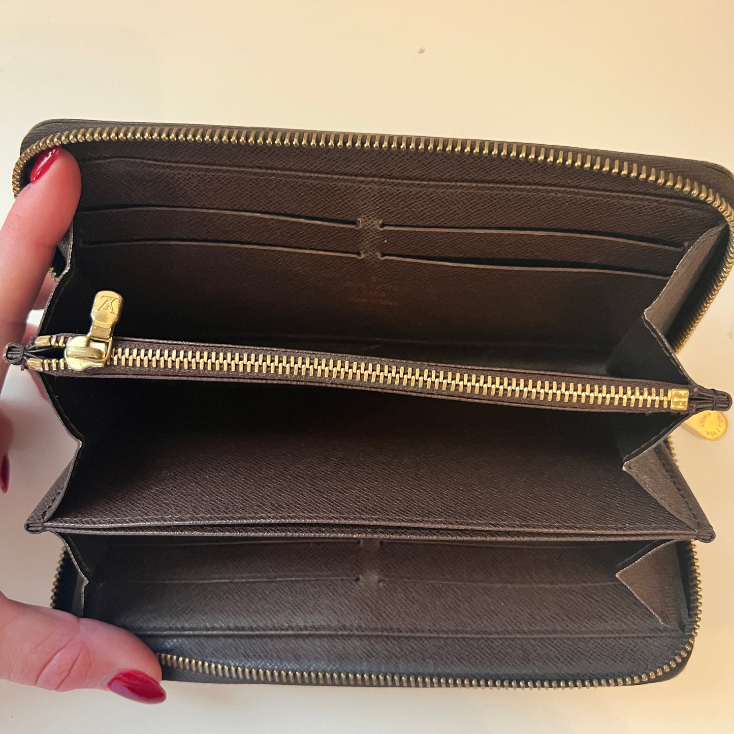 Louis Vuitton Zippy Wallet