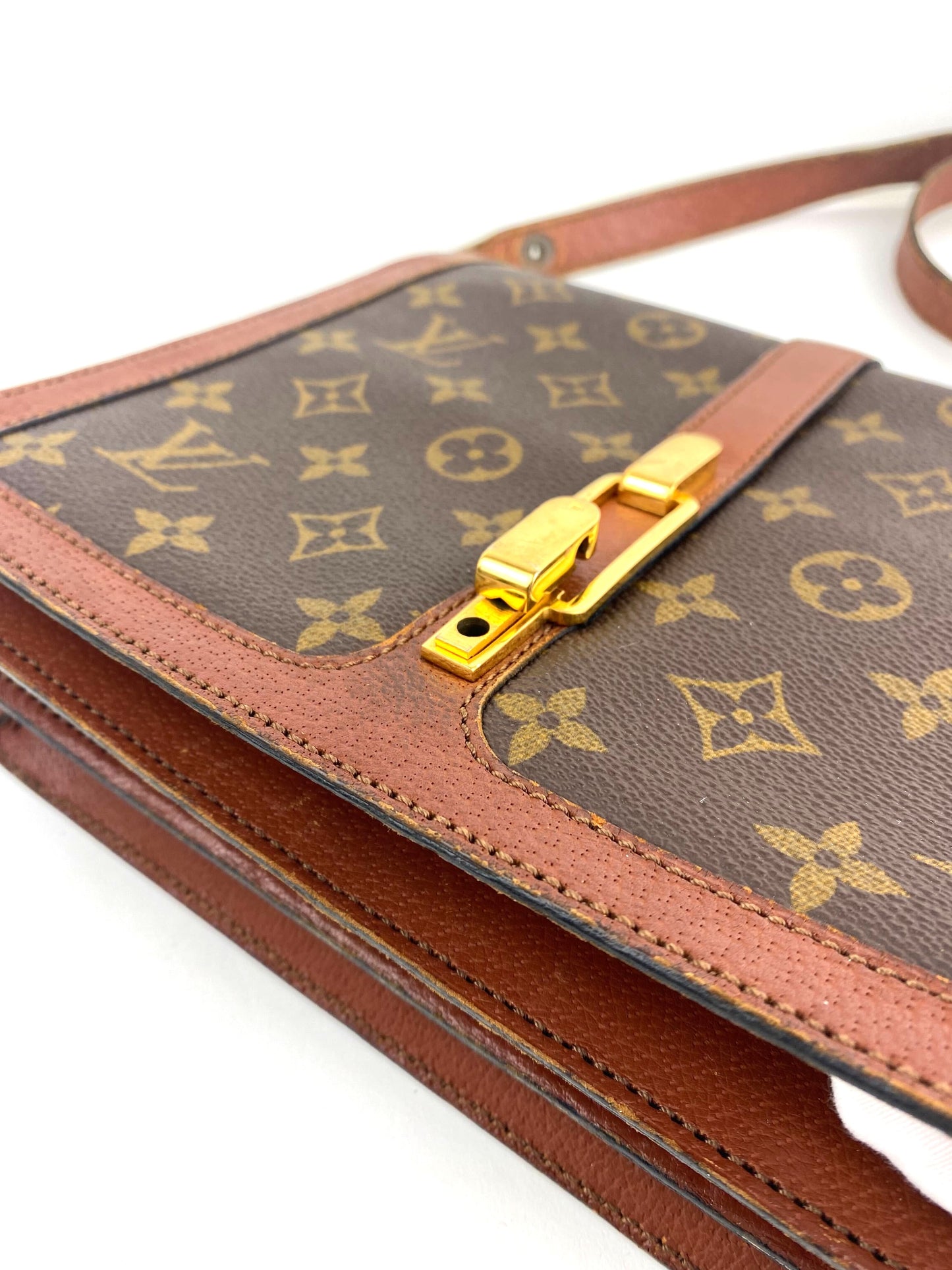 Louis Vuitton Monogram Rond Point