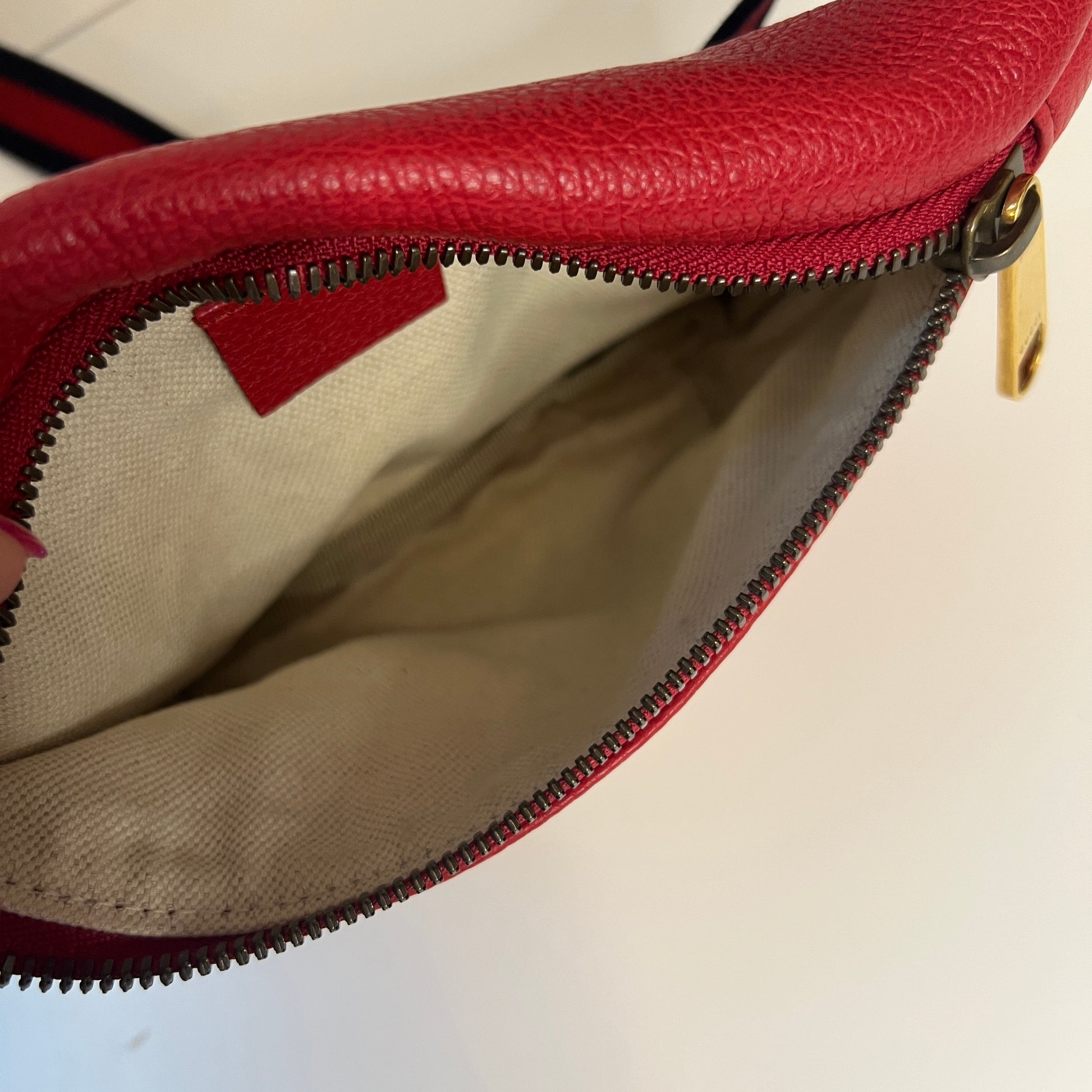 Gucci Belt Bag in Red – ALC Luxury