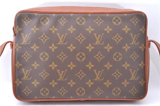 Louis Vuitton Sac Bandouliere 30 Crossbody