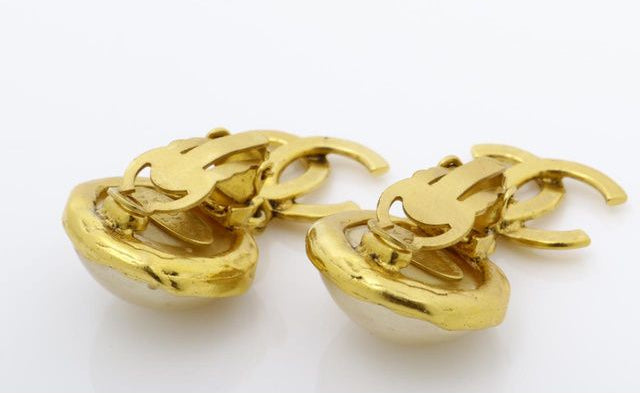 Rent Buy CHANEL Chanel Gold Clip-On Earrings