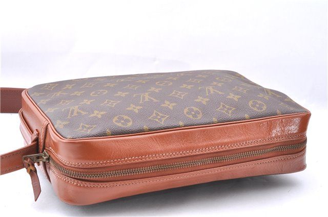 Louis Vuitton Sac Bandouliere 30 Crossbody